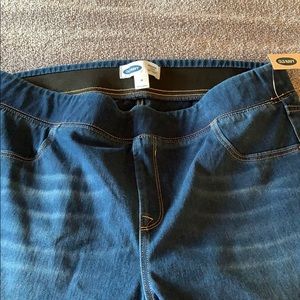 New with Tags Blue Jeggings.